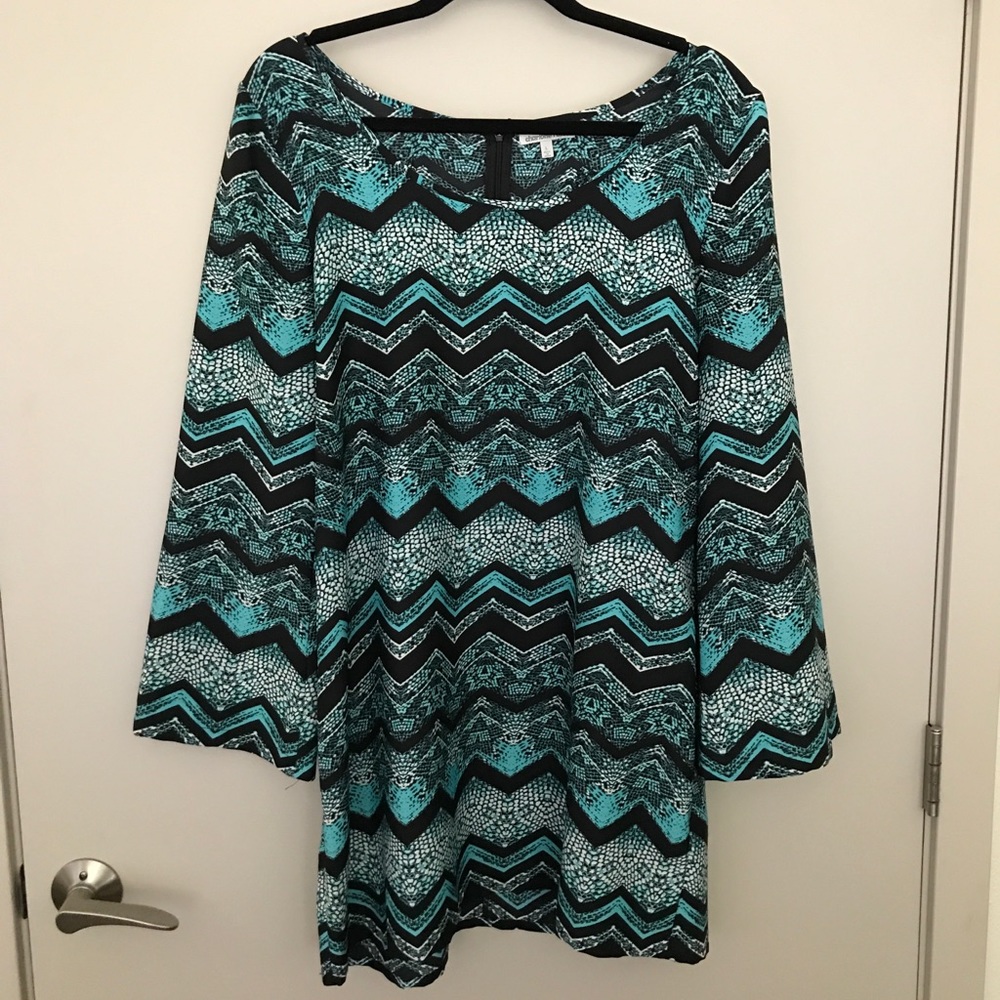 Charlotte Russe patterned turquoise/back dress